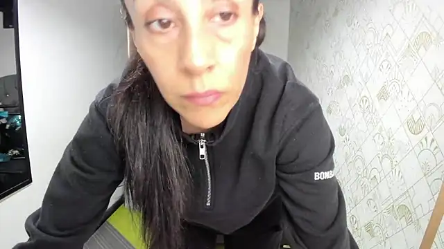 Abrillee1 online show from 03-14-25, 05:57