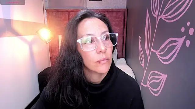 Abrillee1 online show from 11-08-25, 11:43