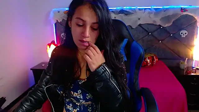 Snapshot of Julietacollins06 chatting on 10-31-25, 12:50 Julietacollins06 online show from 10-31-25, 12:50