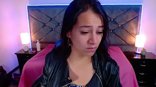 Snapshot of Julietacollins06 chatting on 11-18-25, 01:04 Julietacollins06 online show from 11-18-25, 01:04