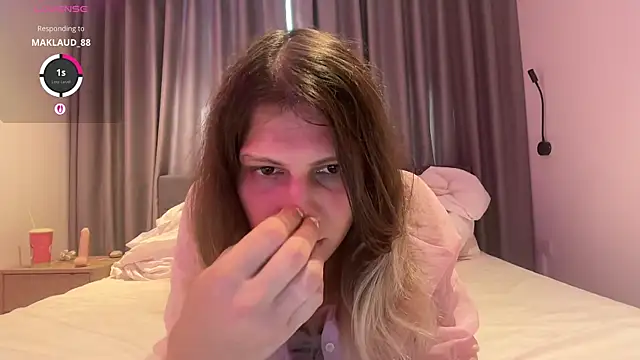 Alice Pinkhead online show from 01-10-26, 07:54