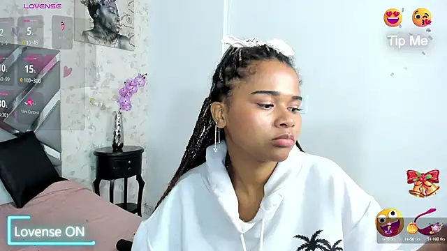 moon HoneyX online show from 12-07-24, 03:19