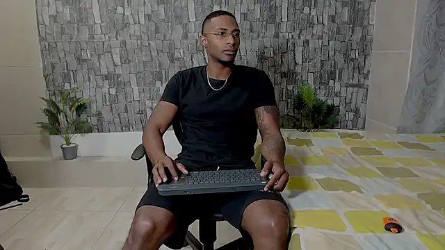 Snapshot of Joseephjackson chatting on 02-10-25, 09:58 Joseephjackson online show from 02-10-25, 09:58