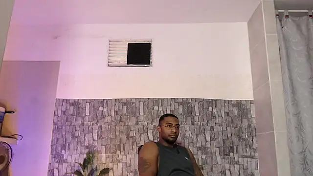 Snapshot of Joseephjackson chatting on 11-10-25, 02:05 Joseephjackson online show from 11-10-25, 02:05