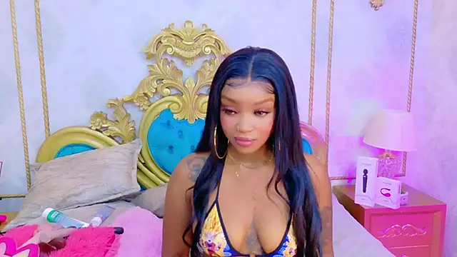 SalomeRestrepo online show from 10-24-25, 04:31