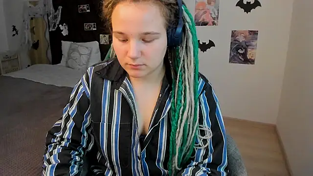 GloriaHylivi online show from 12-07-24, 03:30