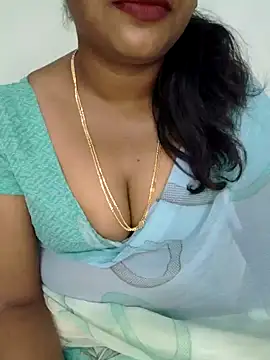Snapshot of Sexy_Ammu_Telugu chatting on 01-18-25, 04:04 Sexy Ammu Telugu online show from 01-18-25, 04:04