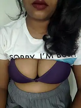 Snapshot of Sexy_Ammu_Telugu chatting on 01-19-25, 05:37 Sexy Ammu Telugu online show from 01-19-25, 05:37