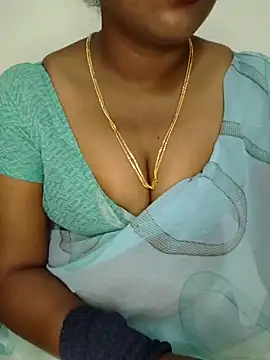 Snapshot of Sexy_Ammu_Telugu chatting on 01-21-25, 04:10 Sexy Ammu Telugu online show from 01-21-25, 04:10