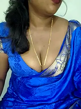 Snapshot of Sexy_Ammu_Telugu chatting on 01-25-25, 04:03 Sexy Ammu Telugu online show from 01-25-25, 04:03