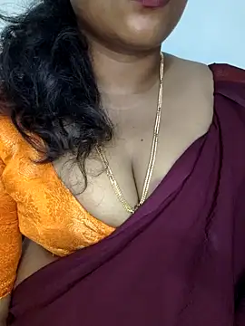 Snapshot of Sexy_Ammu_Telugu chatting on 01-30-25, 03:51 Sexy Ammu Telugu online show from 01-30-25, 03:51