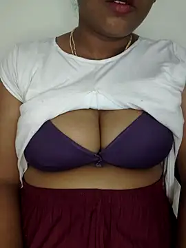 Snapshot of Sexy_Ammu_Telugu chatting on 02-05-25, 05:41 Sexy Ammu Telugu online show from 02-05-25, 05:41