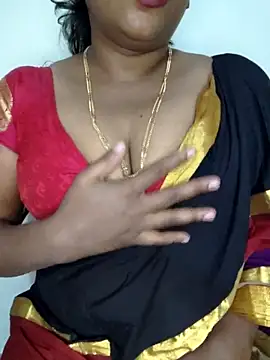 Snapshot of Sexy_Ammu_Telugu chatting on 02-06-25, 07:07 Sexy Ammu Telugu online show from 02-06-25, 07:07