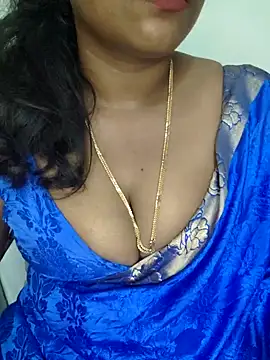 Snapshot of Sexy_Ammu_Telugu chatting on 02-07-25, 04:03 Sexy Ammu Telugu online show from 02-07-25, 04:03