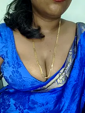 Snapshot of Sexy_Ammu_Telugu chatting on 02-17-25, 08:52 Sexy Ammu Telugu online show from 02-17-25, 08:52