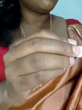 Snapshot of Sexy_Ammu_Telugu chatting on 02-21-25, 04:16 Sexy Ammu Telugu online show from 02-21-25, 04:16