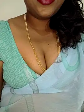 Snapshot of Sexy_Ammu_Telugu chatting on 02-25-25, 02:36 Sexy Ammu Telugu online show from 02-25-25, 02:36