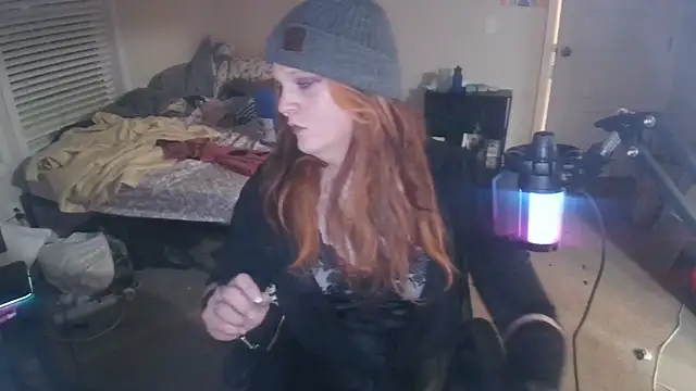 EmberLee online show from 03-22-25, 02:27