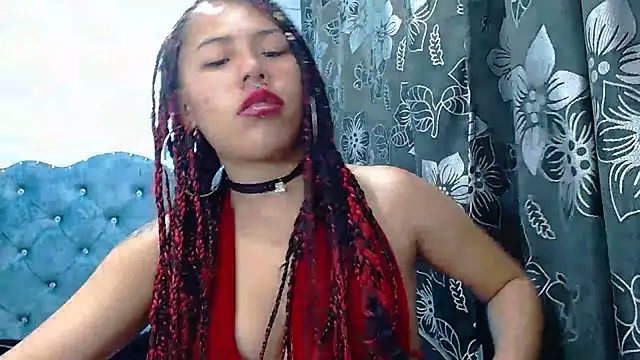 lily jamesx online show from 02-11-25, 06:44