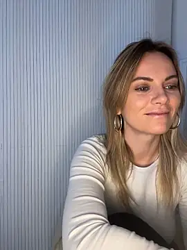 Snapshot of Milla__one chatting on 11-26-25, 08:59 Milla one online show from 11-26-25, 08:59