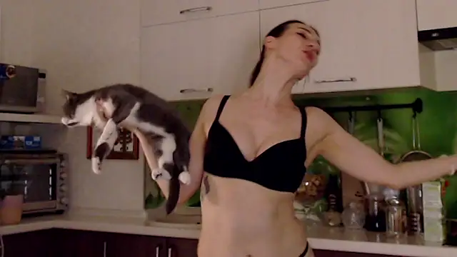 Snapshot of pepper_milf chatting on 02-18-25, 07:41 pepper milf online show from 02-18-25, 07:41