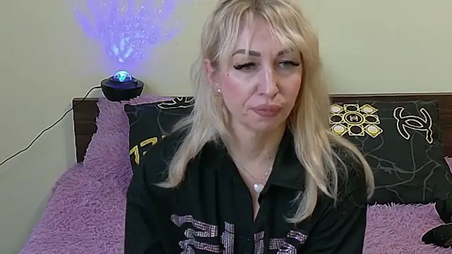 Denny Brenda online show from 01-18-25, 08:41