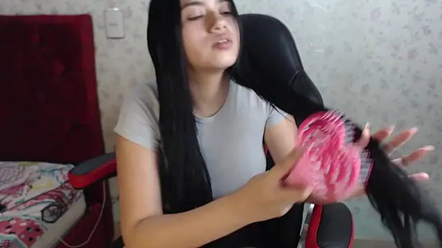 Snapshot of kayla_k18 chatting on 11-10-25, 03:27 kayla k18 online show from 11-10-25, 03:27