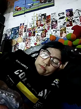 dafne19  online show from 10-22-25, 05:08