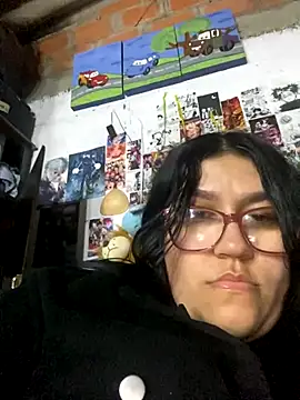 dafne19  online show from 11-19-25, 04:23