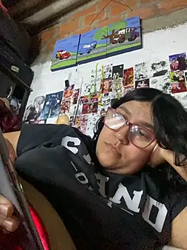 dafne19  online show from 11-25-25, 04:23