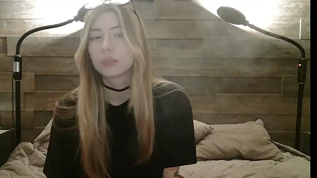 ErikaShyy online show from 12-01-25, 11:15