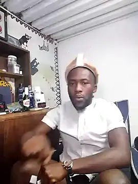 Snapshot of bull_Giant chatting on 12-14-24, 10:39 bull Giant online show from 12-14-24, 10:39