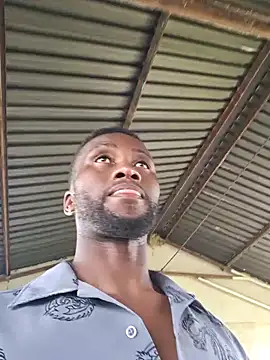 Snapshot of bull_Giant chatting on 12-15-24, 02:37 bull Giant online show from 12-15-24, 02:37