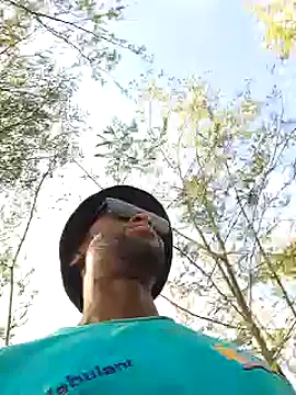 Snapshot of bull_Giant chatting on 12-21-24, 02:37 bull Giant online show from 12-21-24, 02:37