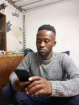 Snapshot of bull_Giant chatting on 12-28-24, 10:02 bull Giant online show from 12-28-24, 10:02