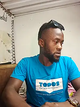 Snapshot of bull_Giant chatting on 02-04-25, 11:49 bull Giant online show from 02-04-25, 11:49