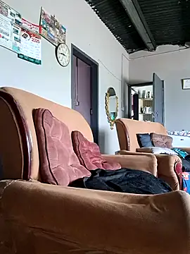 Snapshot of bull_Giant chatting on 02-06-25, 01:10 bull Giant online show from 02-06-25, 01:10