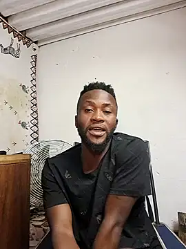 Snapshot of bull_Giant chatting on 02-08-25, 02:47 bull Giant online show from 02-08-25, 02:47