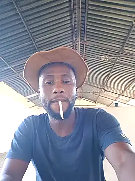 Snapshot of bull_Giant chatting on 02-08-25, 03:53 bull Giant online show from 02-08-25, 03:53