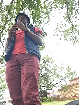 Snapshot of bull_Giant chatting on 02-17-25, 10:29 bull Giant online show from 02-17-25, 10:29