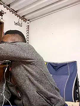 Snapshot of bull_Giant chatting on 02-18-25, 09:20 bull Giant online show from 02-18-25, 09:20