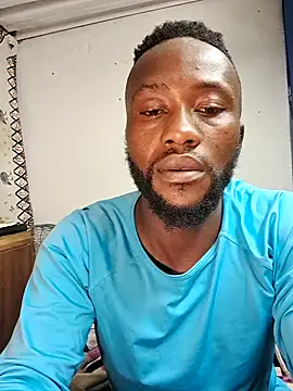 Snapshot of bull_Giant chatting on 02-28-25, 02:42 bull Giant online show from 02-28-25, 02:42