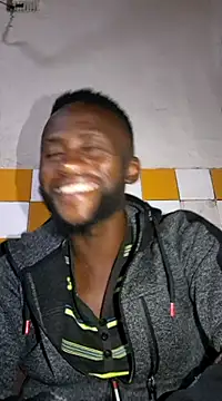 Snapshot of bull_Giant chatting on 03-02-25, 07:02 bull Giant online show from 03-02-25, 07:02