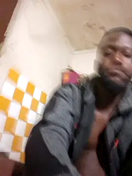 Snapshot of bull_Giant chatting on 03-04-25, 12:29 bull Giant online show from 03-04-25, 12:29