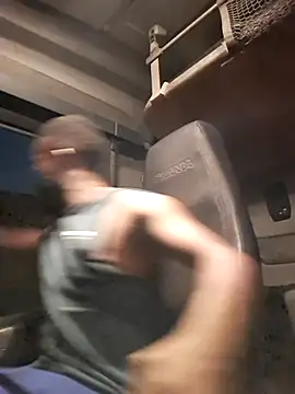 Snapshot of bull_Giant chatting on 09-19-25, 12:45 bull Giant online show from 09-19-25, 12:45