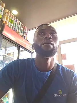 Snapshot of bull_Giant chatting on 10-24-25, 01:07 bull Giant online show from 10-24-25, 01:07