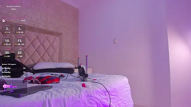 LiaFlowers online show from 01-14-25, 01:26