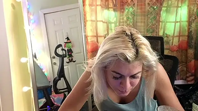 cunty tranny lydia online show from 11-08-25, 04:56