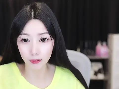 Nuyoah-77 online show from 11-15-25, 04:03