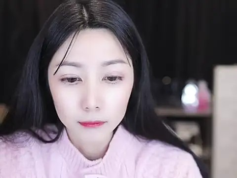 Nuyoah-77 online show from 12-18-25, 03:07